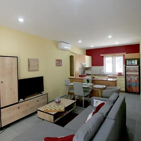 Seaside, Relaxing Family House With Playground! Lavrys 3 *