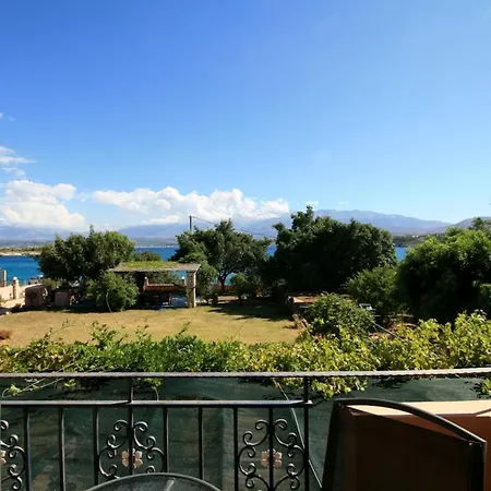 Villa Seaside, Relaxing Family House With Playground! Lavrys 3 Marathi (Crete)
